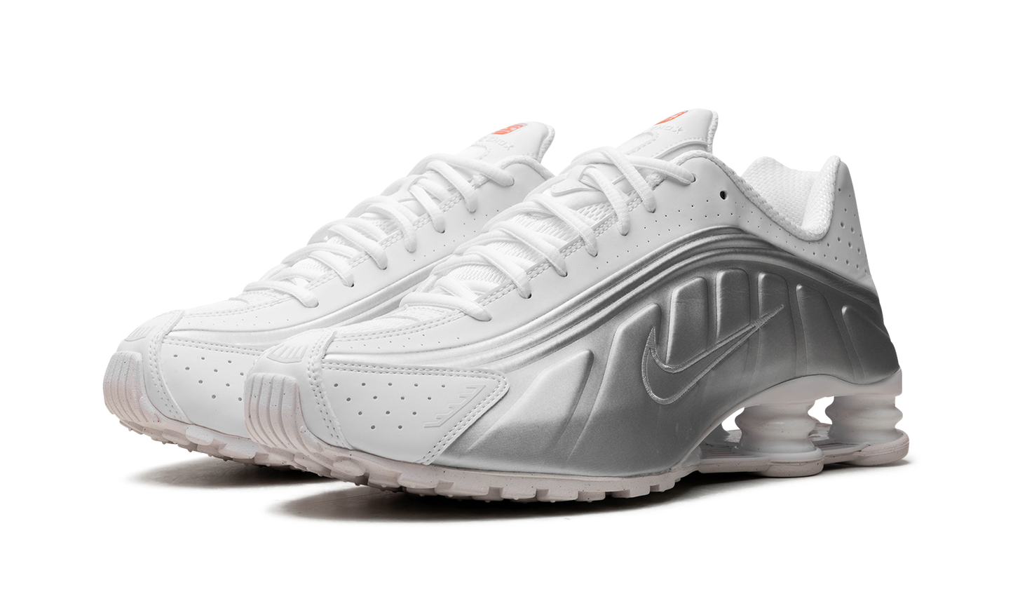 SHOX R4 MNS WMNS "Metallic silver"