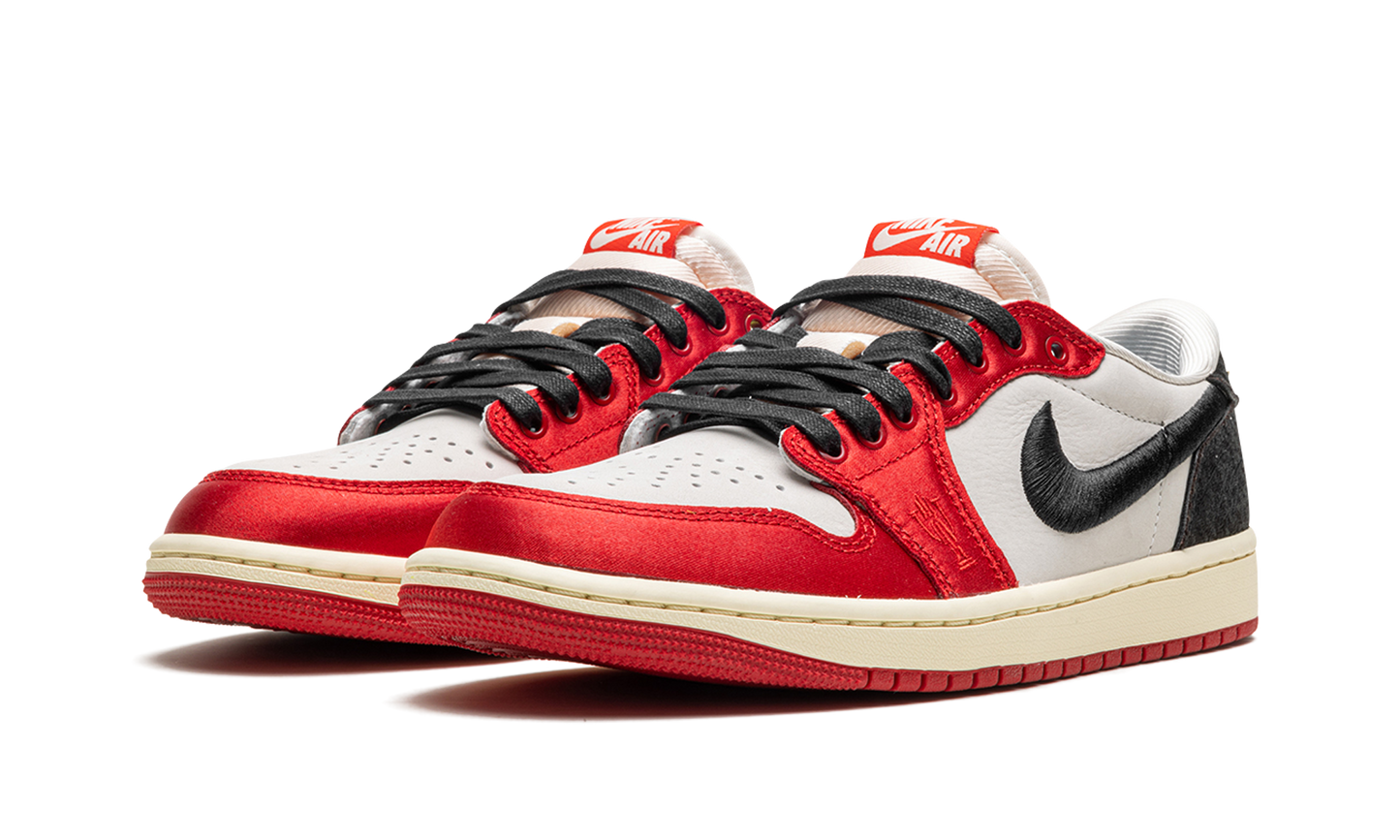 Air Jordan 1 "Trophy Room - Away"