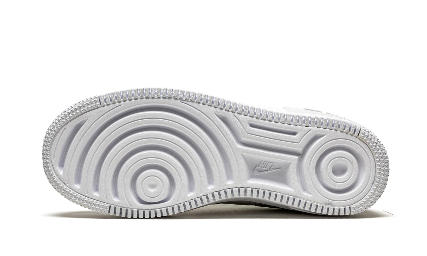 AF1 SHADO SE WMNS "Pixel Swoosh"