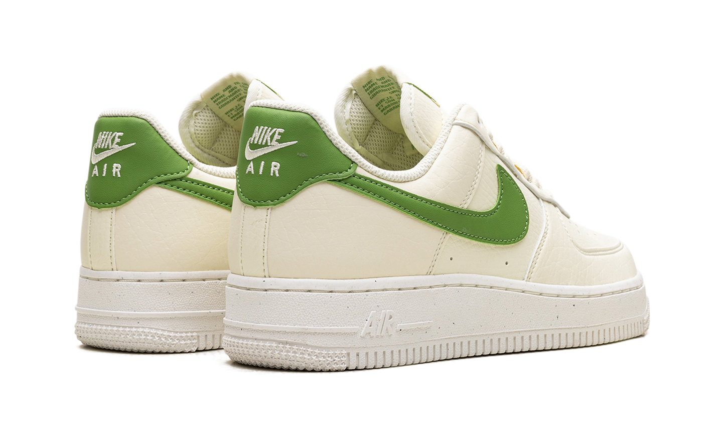 NIKE AIR FORCE 1 '07 LO WMNS "COCONUT MILK"