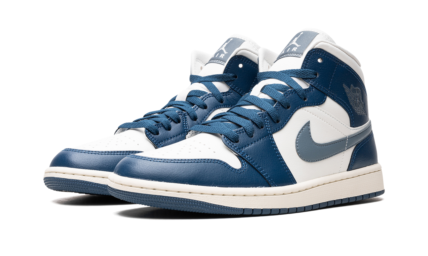 AIR JORDAN 1 MID WMNS "French Blue"