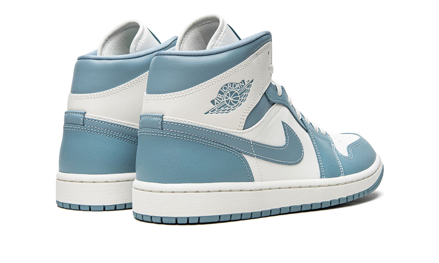 AIR JORDAN 1 MID WMNS "UNC"
