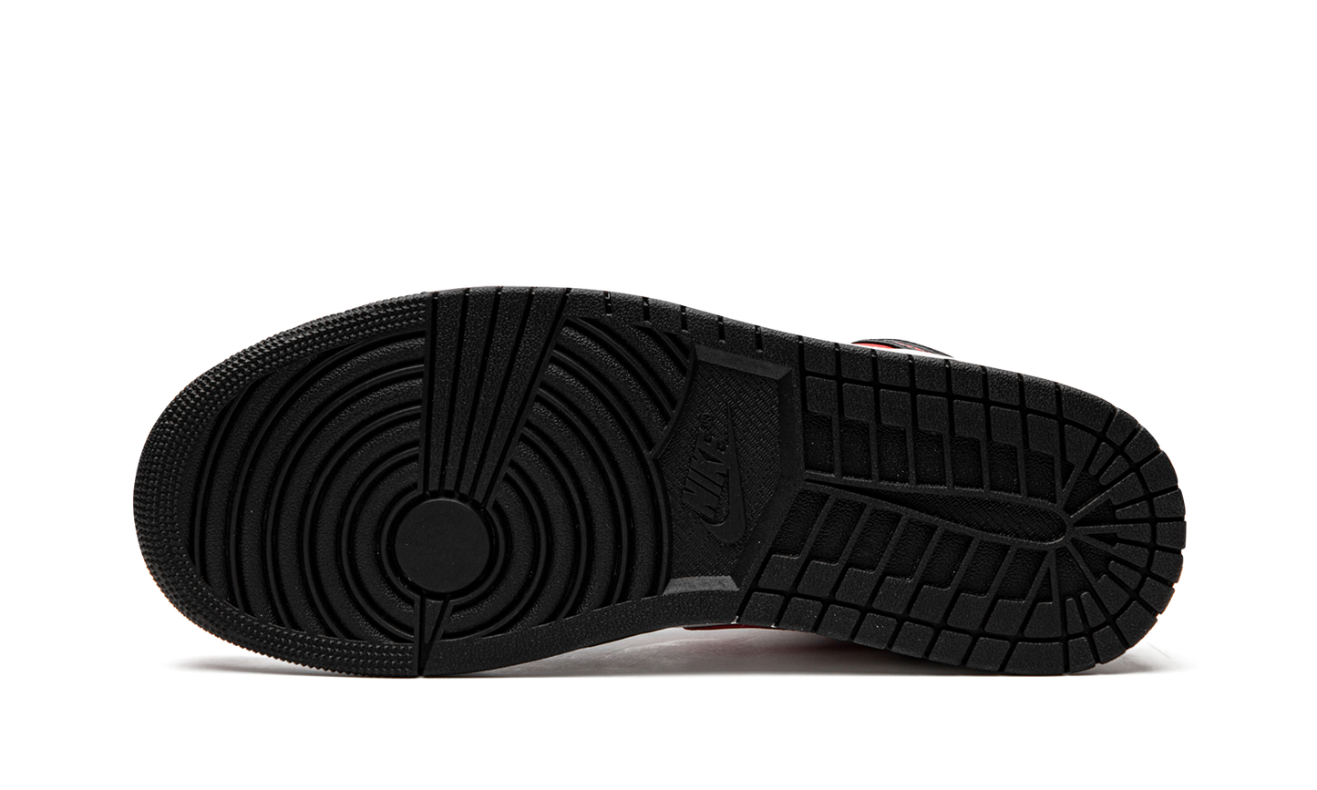 Air Jordan 1 Mid "Bred Toe"