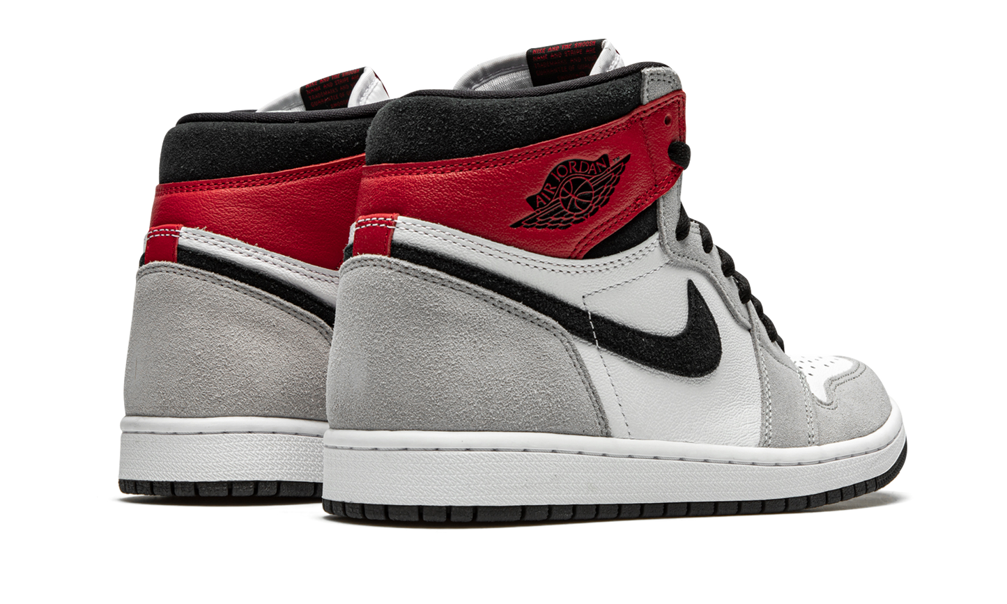 Air Jordan 1 Retro High OG "Light Smoke Grey"