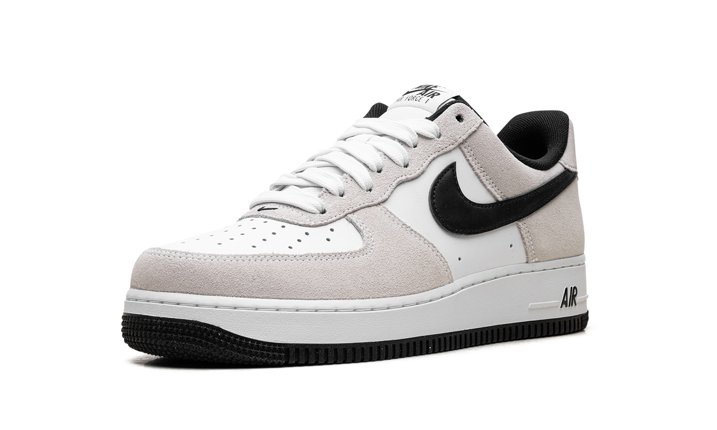 Air Force 1 Low '07 LV8 "White Black"