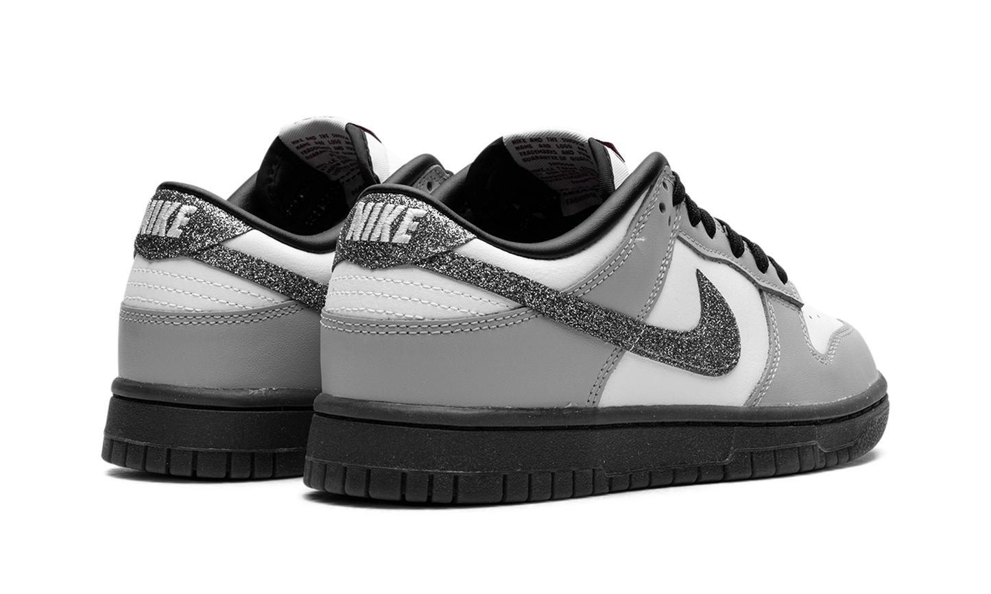 Dunk Low LX WMNS "Glitter Swoosh White Light Smoke Grey"