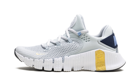 Free Metcon 4 WMNS "Pure Platinum Grey Gold White"