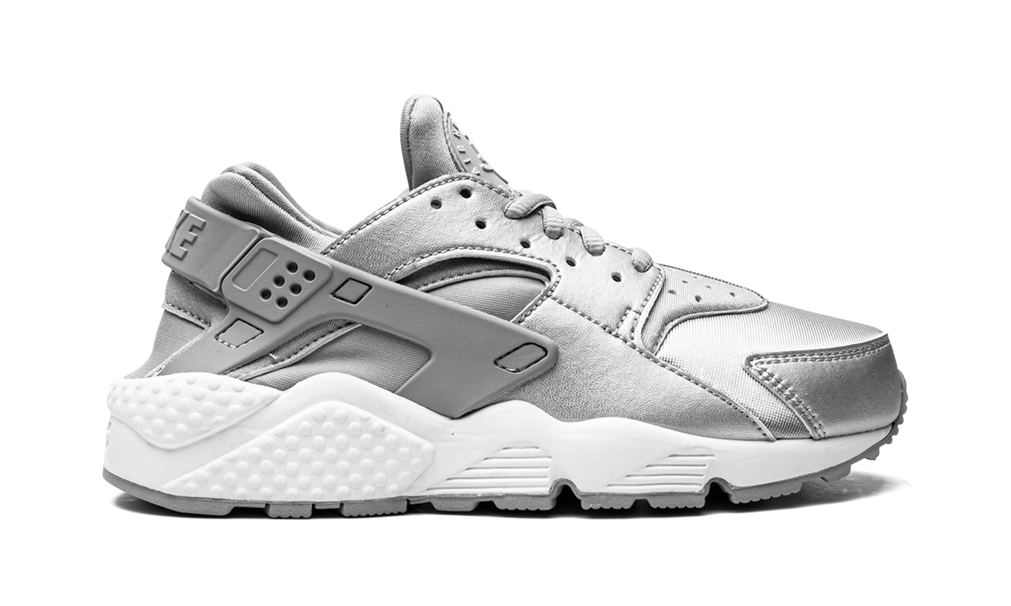 AIR HUARACHE RUN SE WMNS