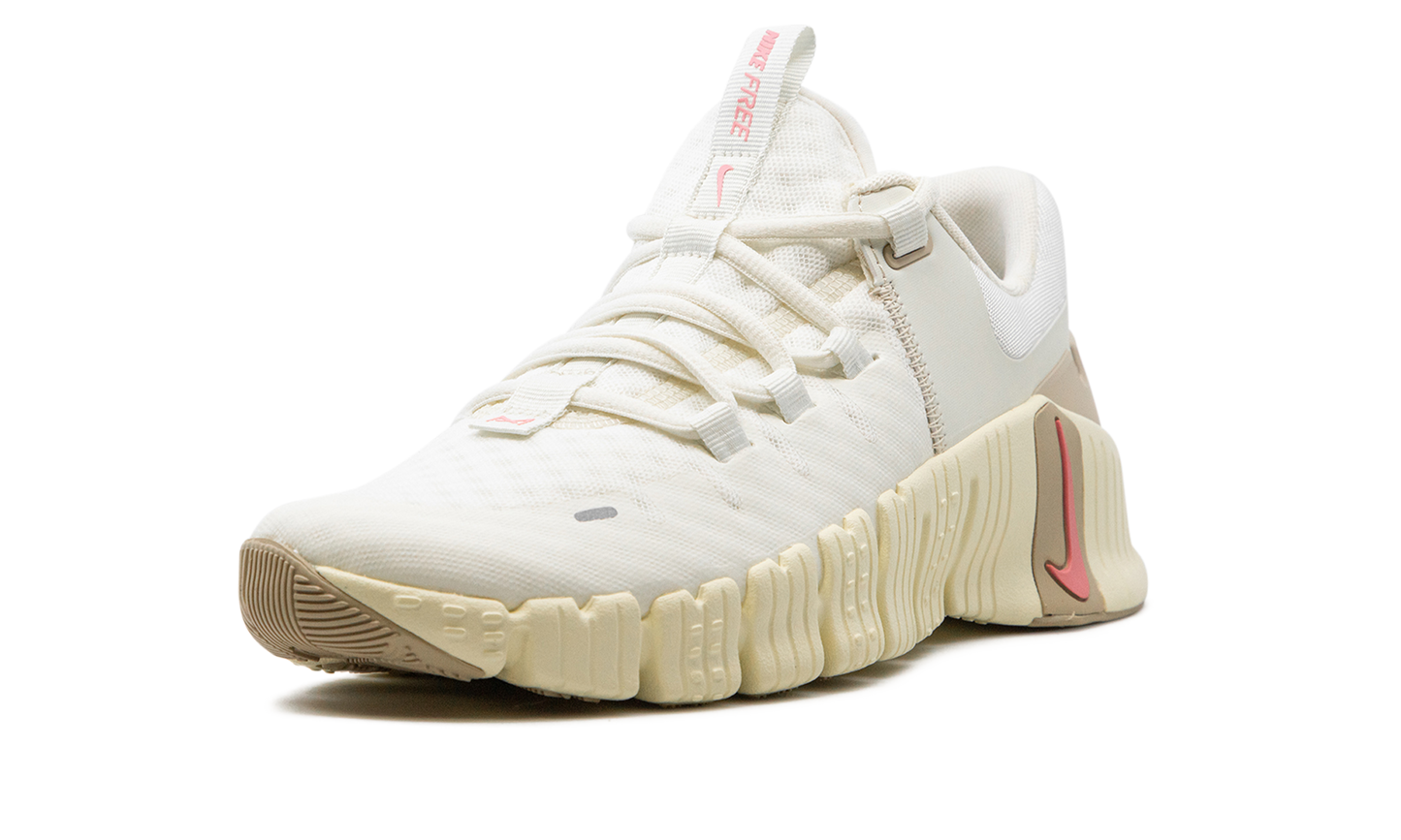 Free Metcon 5 WMNS "Sail Sanddrift"