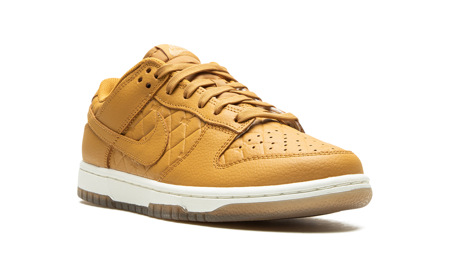 DUNK LO MNS WMNS "Quilted Wheat"