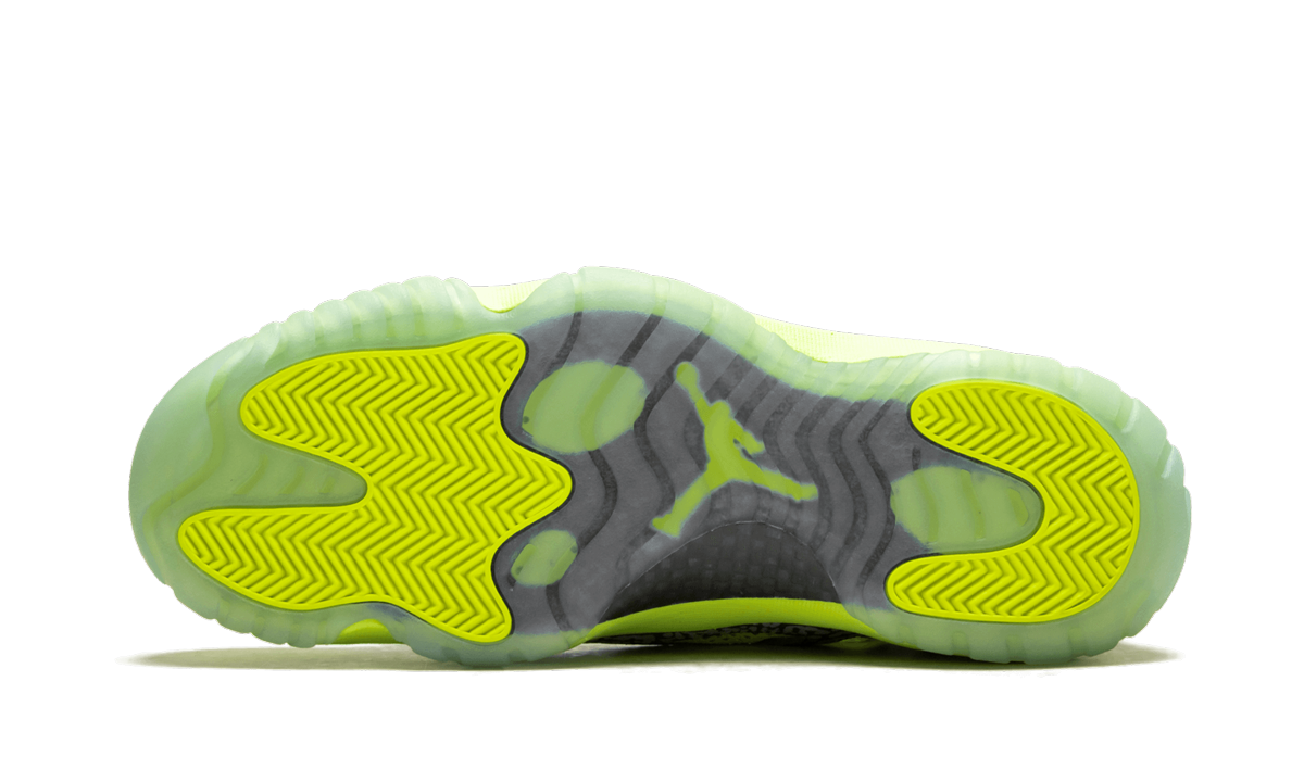 Air Jordan 11 Retro Low IE