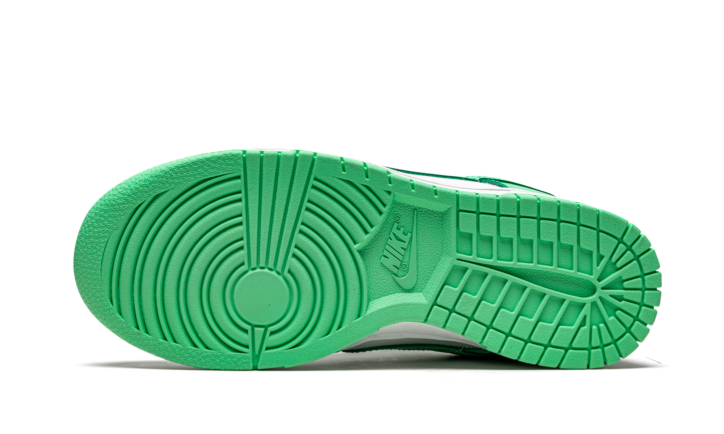 DUNK LOW WMNS "Green Glow"