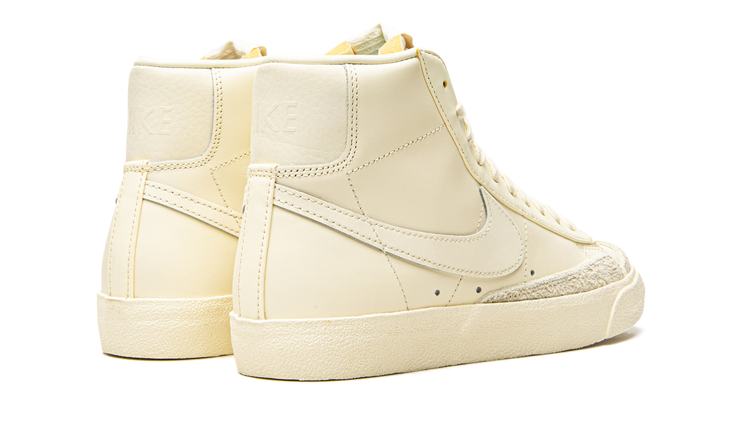 BLAZER MID 77 MNS WMNS "Coconut Milk"