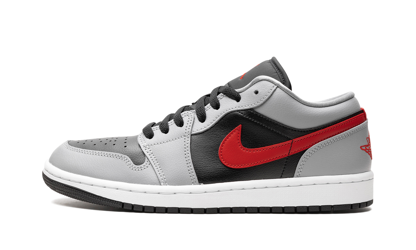 AIR JORDAN 1 WMNS "Cement Fire Red"