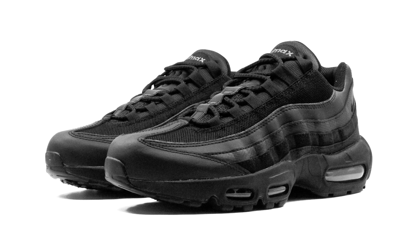 Air Max 95 Essential "Triple Black"