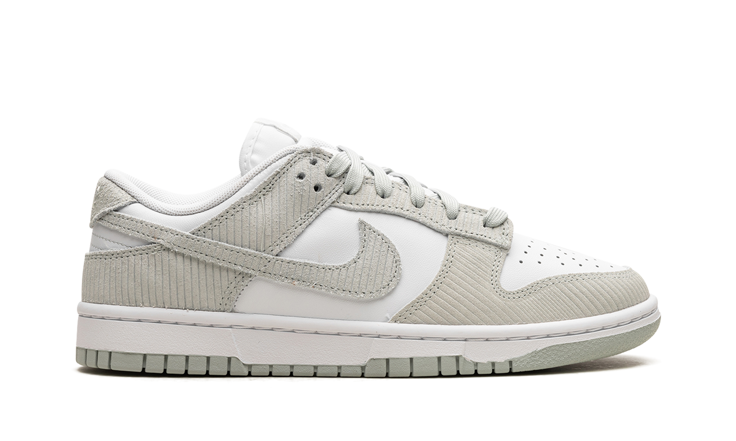 DUNK LOW WMNS "Grey Corduroy"