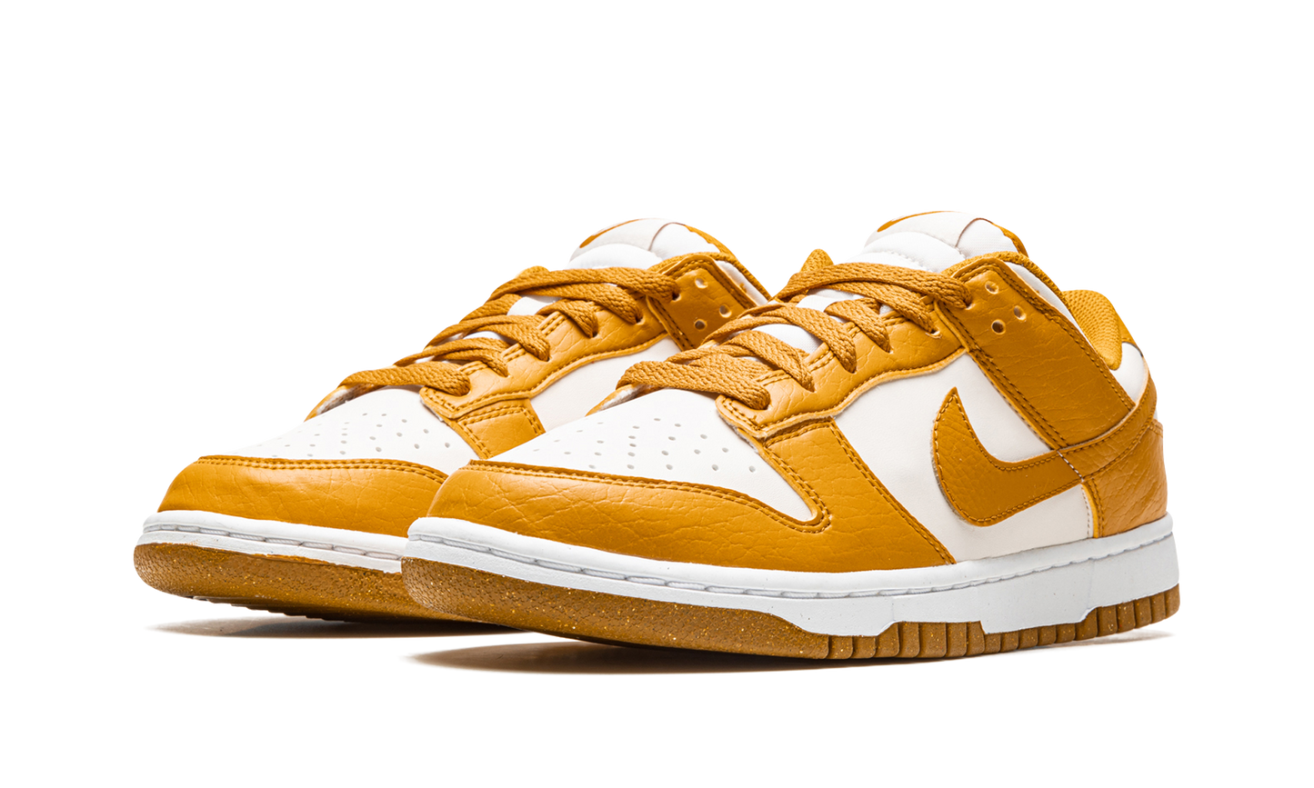 DUNK LO NEXT NATURE MNS WMNS "Gold / Phantom"