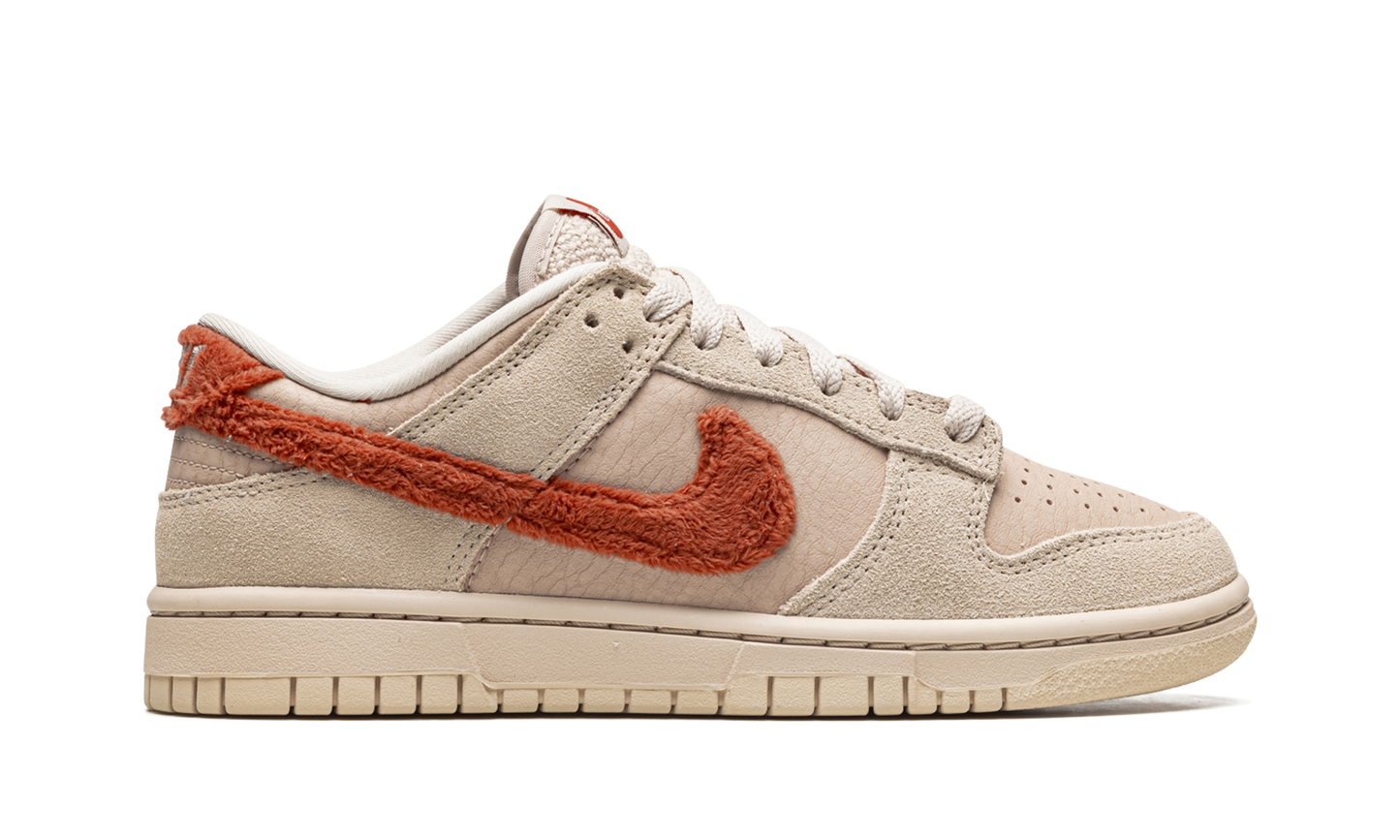 DUNK LO MNS WMNS "Terry Swoosh"