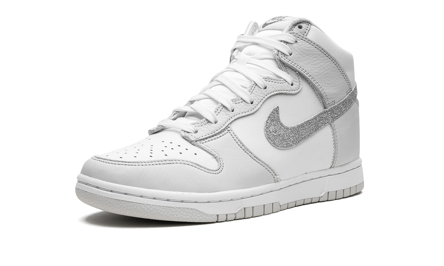 DUNK HIGH MNS WMNS "Silver Swoosh"