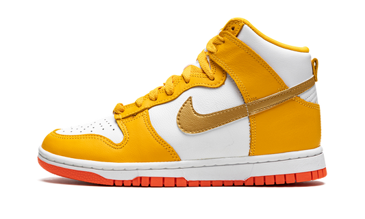 DUNK HIGH MNS WMNS "University Gold"