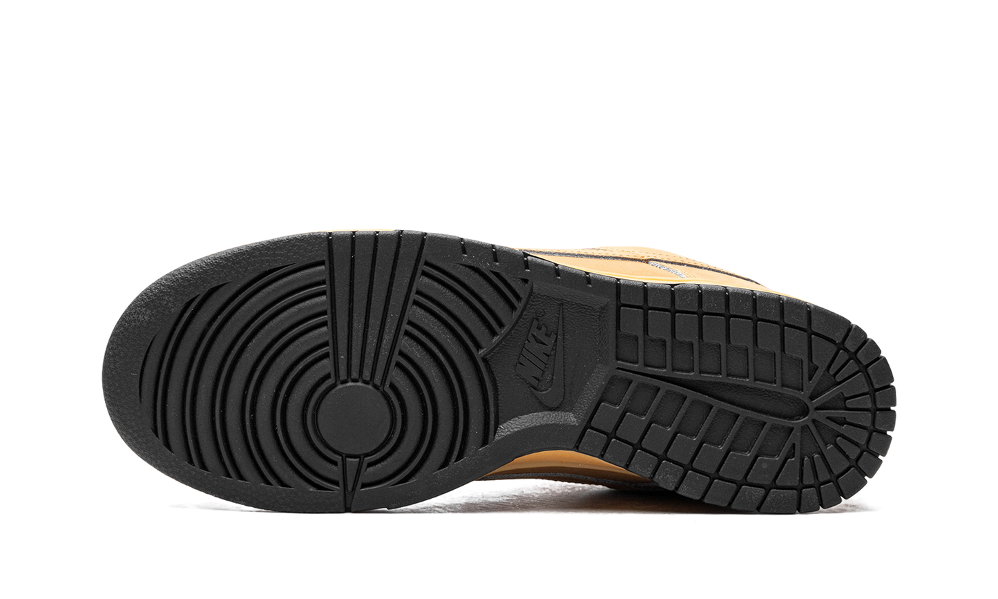 Dunk Low Retro SE "Wheat Gum"