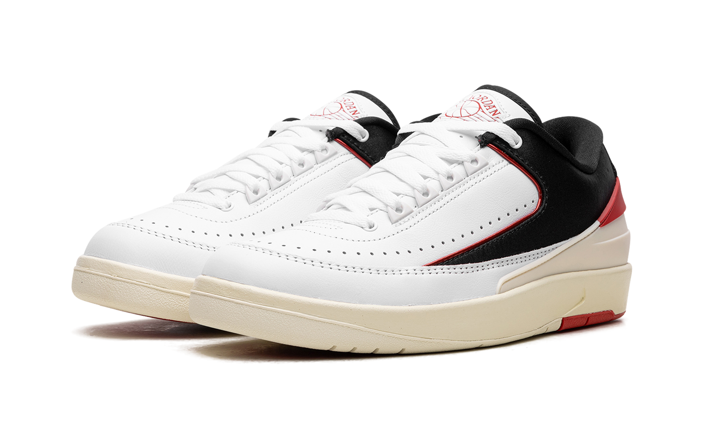 Jordan 2 Retro Low WMNS "Chicago Twist"