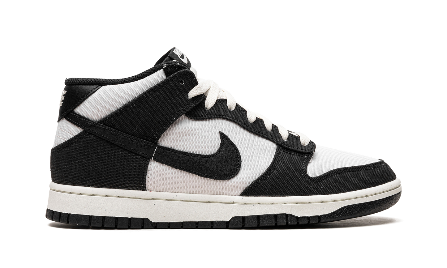 Dunk Mid "Black / White"