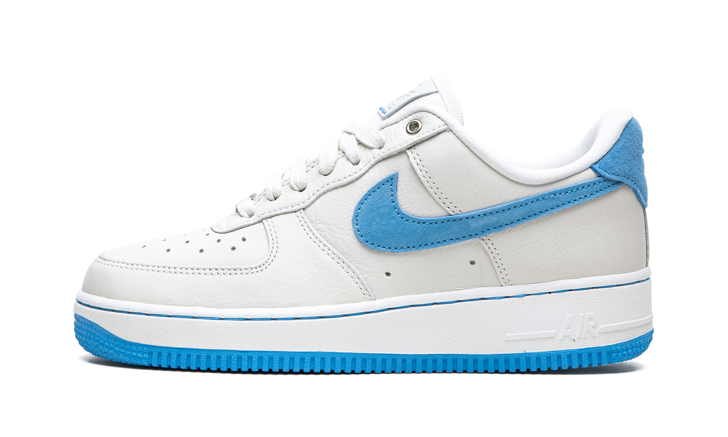 AIR FORCE 1 LO LXX MNS WMNS "University Blue"