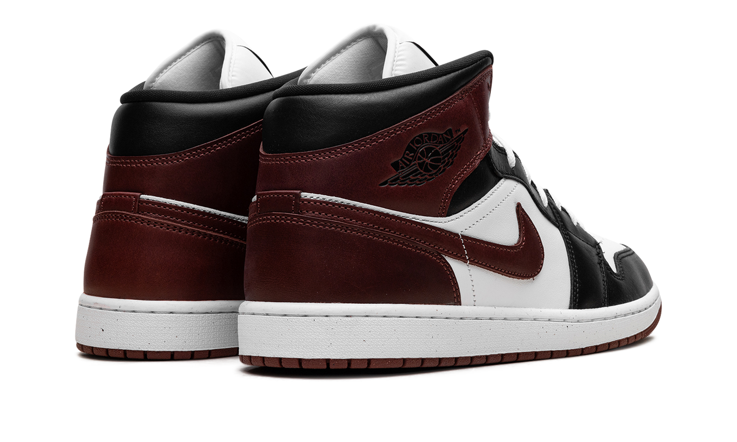 Jordan 1 Mid SE "Dark Pony"