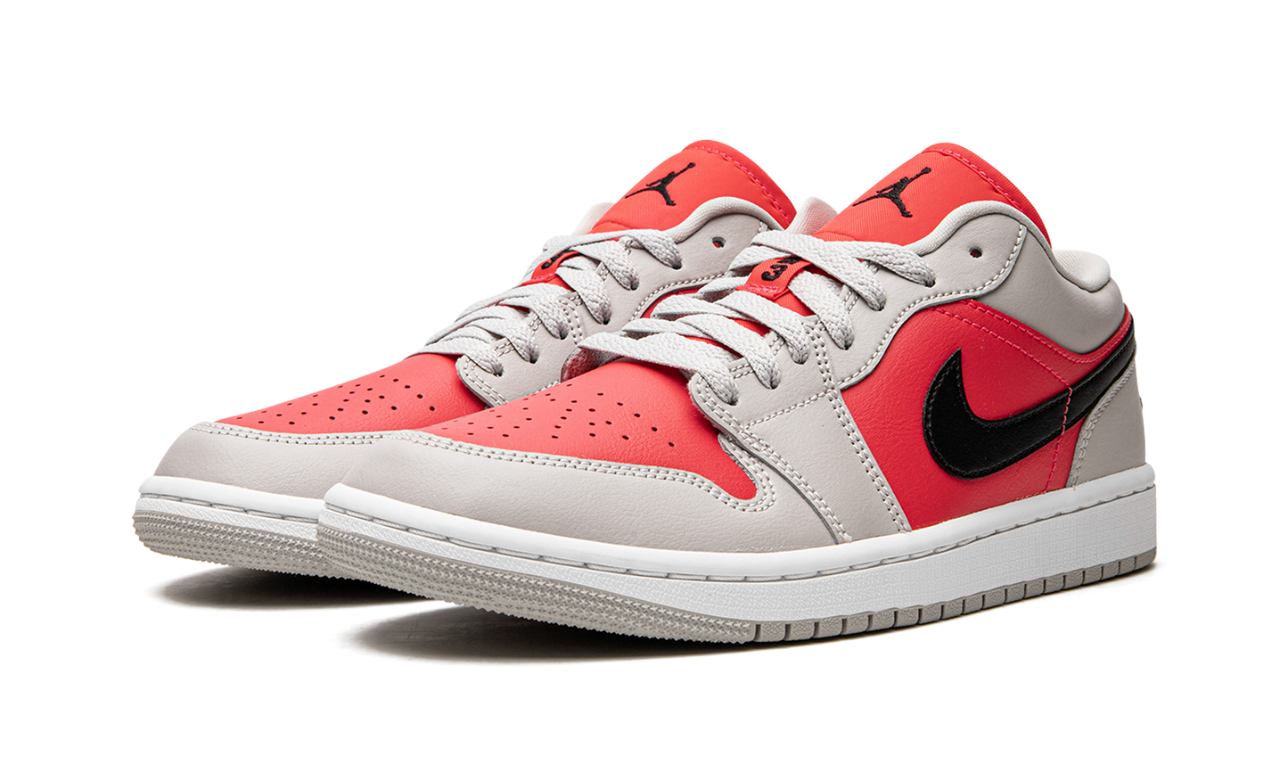 AIR JORDAN 1 LO WMNS "Light Iron Ore / Siren Red"
