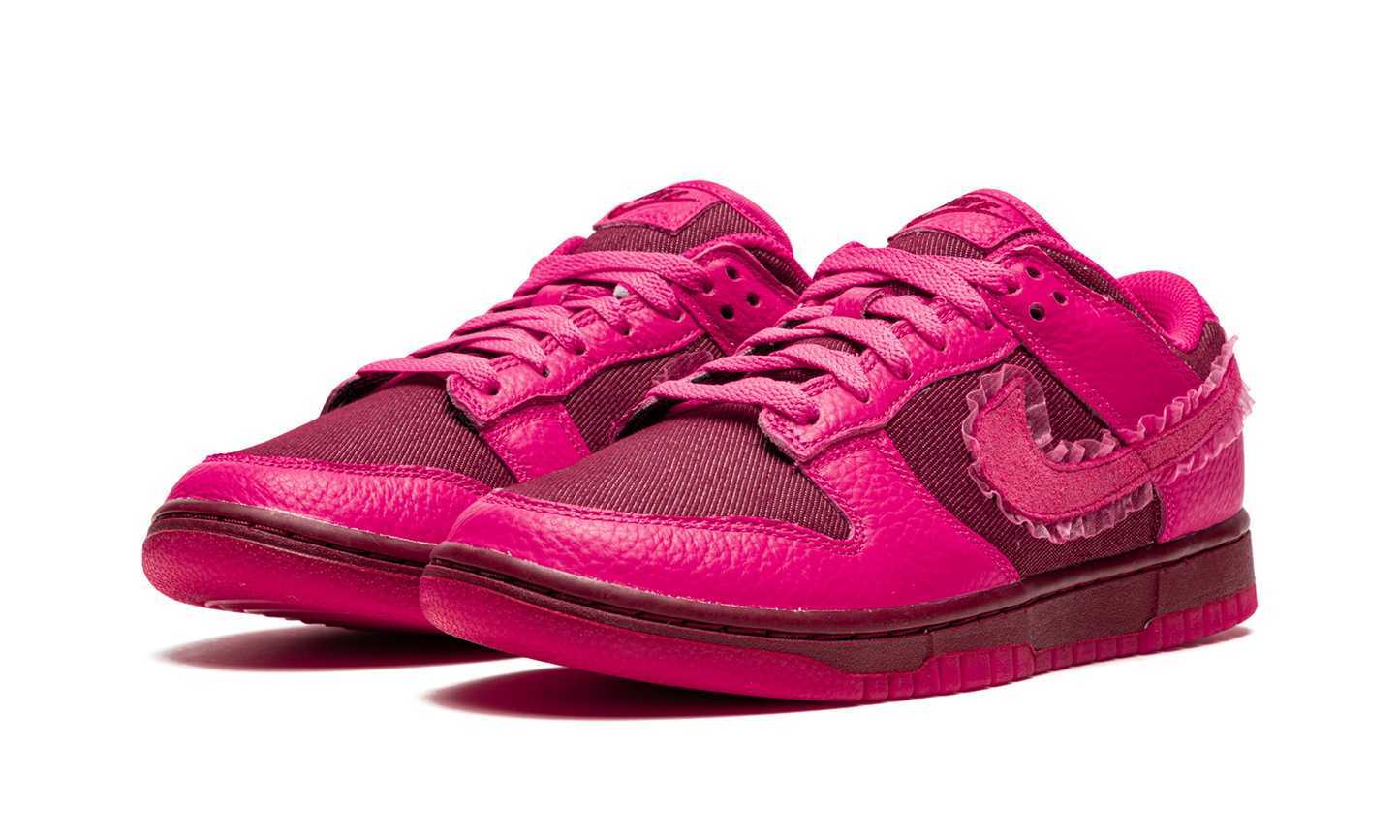 DUNK LOW WMNS "Valentine’s Day"