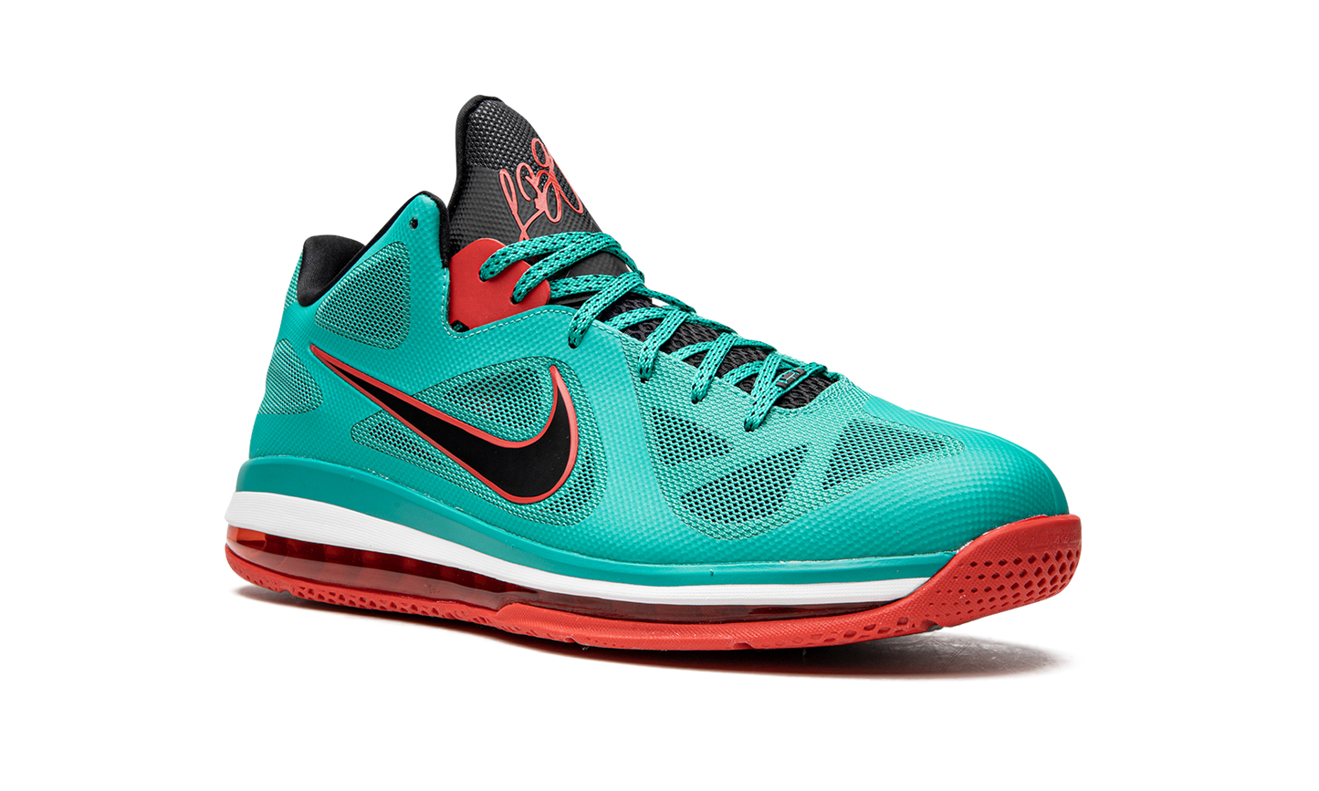 LeBron 9 Low "Reverse Liverpool"