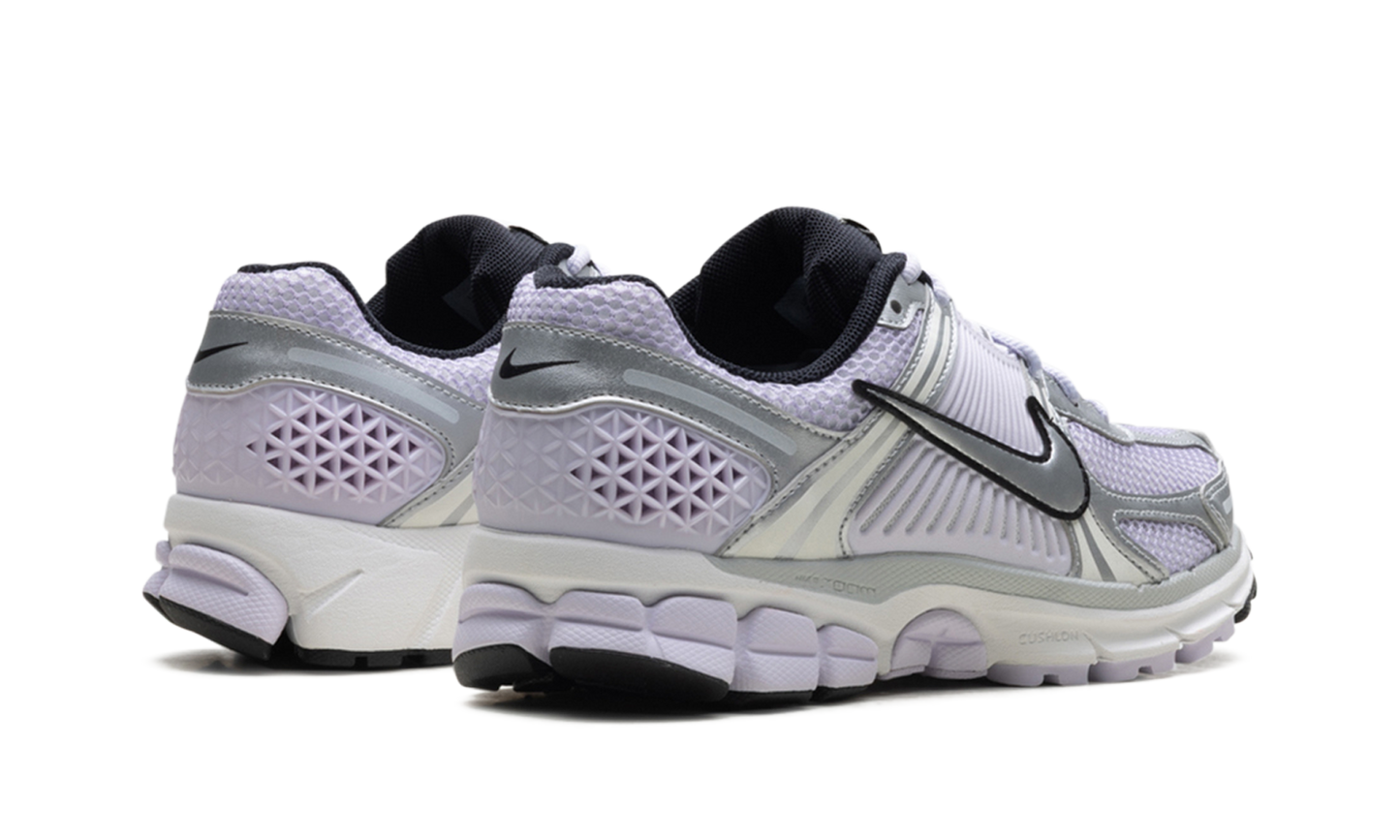 Zoom Vomero 5 WMNS "Barely Grape Photon Dust Summit White Metallic Silver"