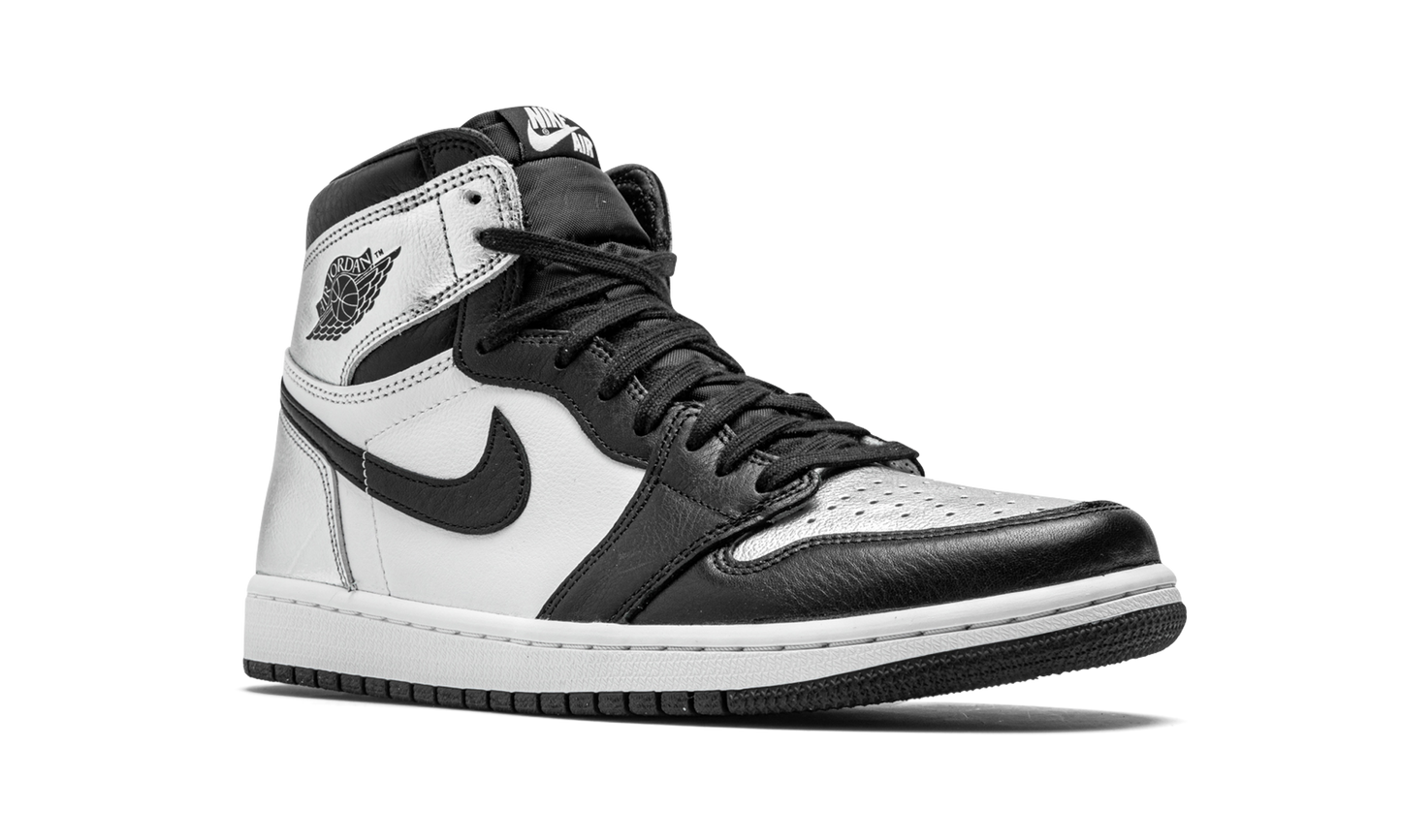 AIR JORDAN 1 RETRO HIGH OG WMNS "Silver Toe"