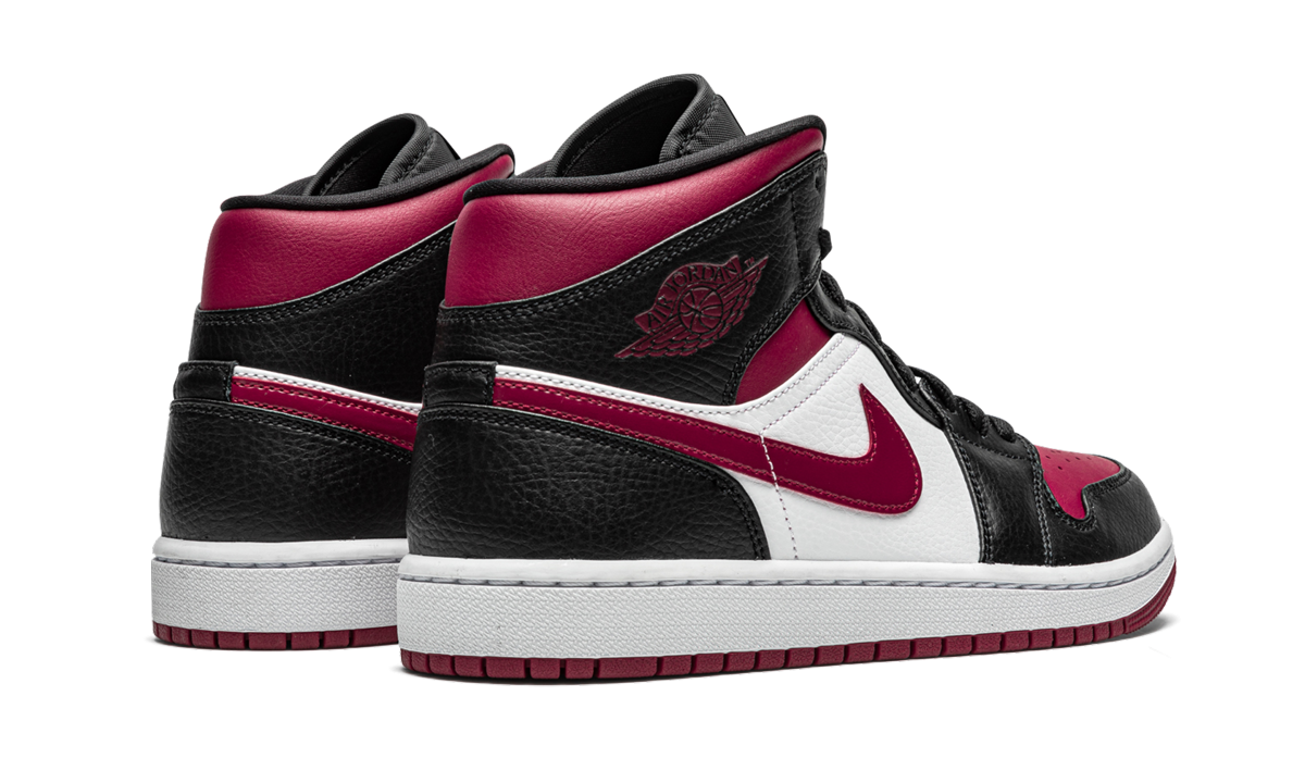 Air Jordan 1 Mid "Bred Toe"