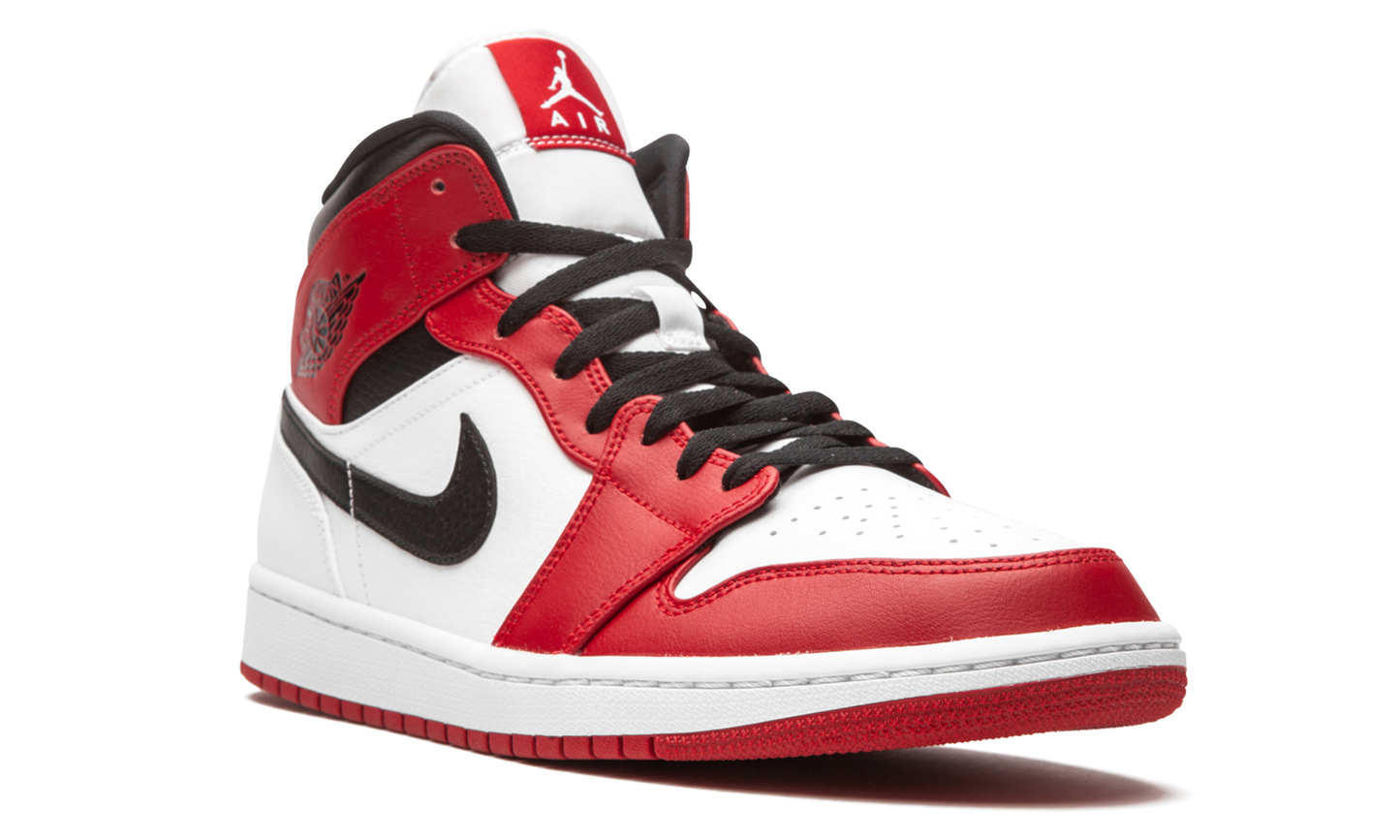 Air Jordan 1 Mid "Chicago 2020"