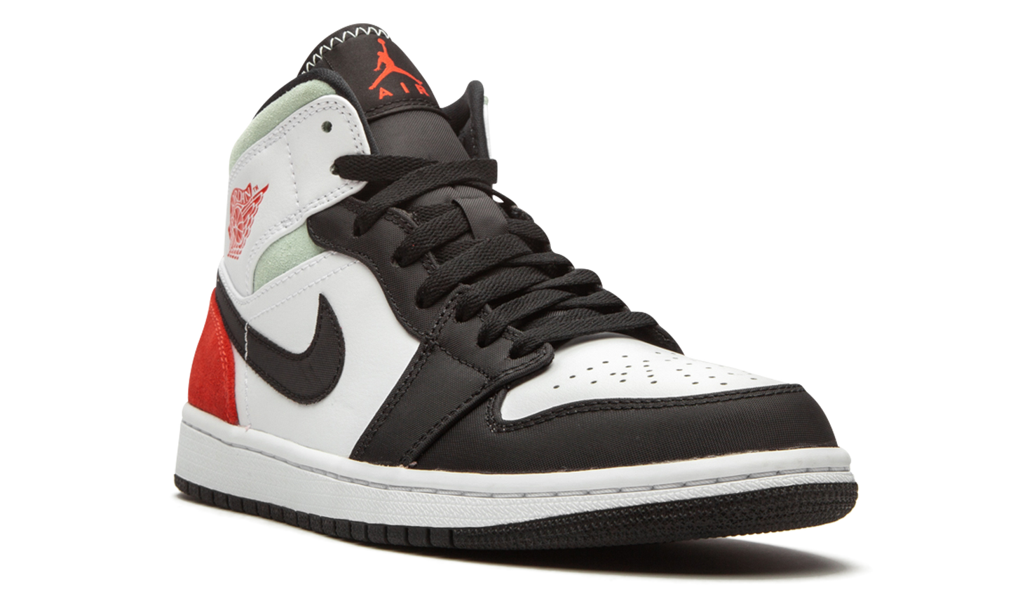 Jordan 1 Mid SE "Red Black Toe"