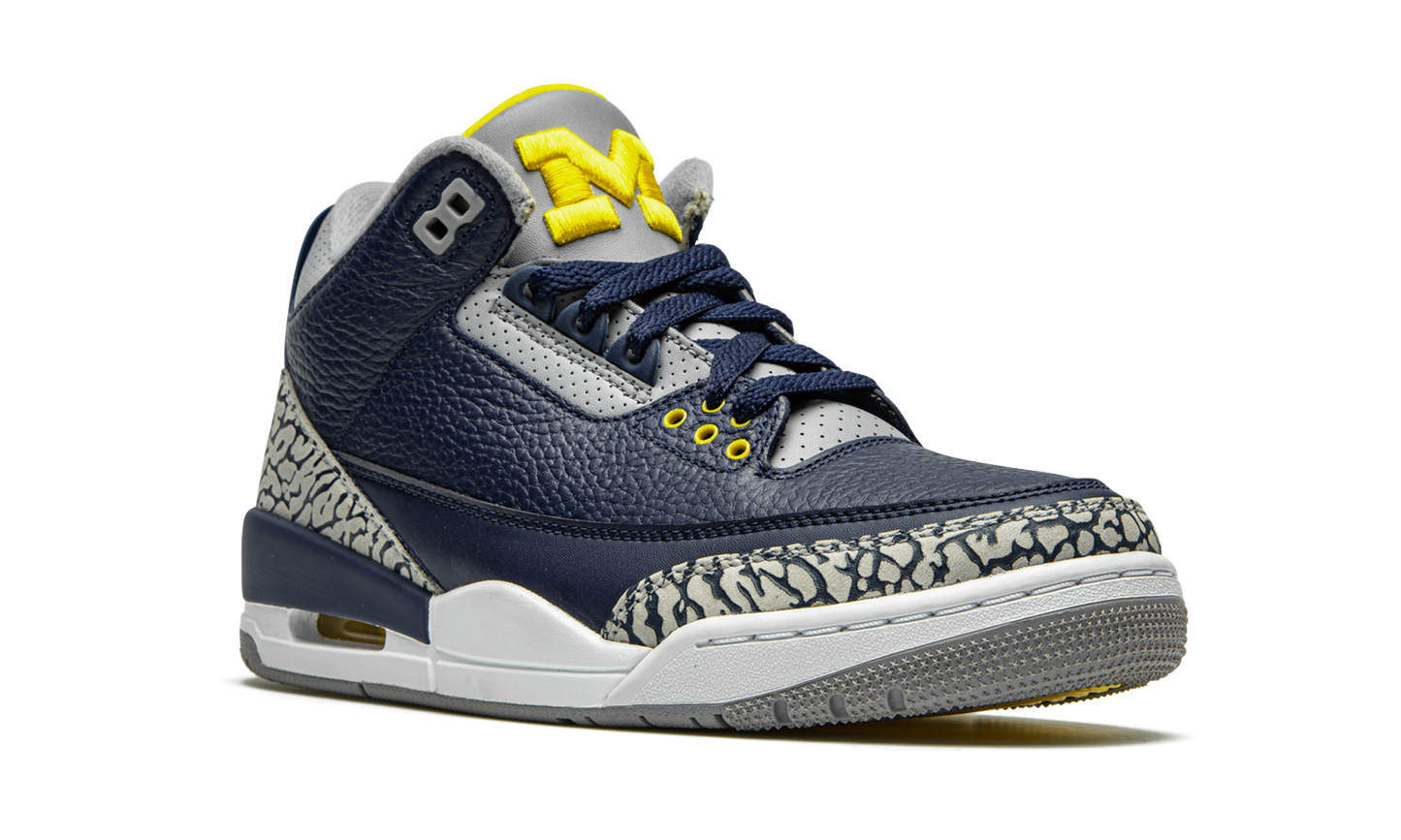 Air Jordan 3 Retro PE "Michigan"