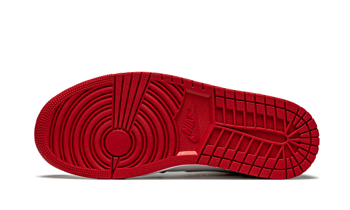 Air Jordan 1 Mid "Metallic Red"