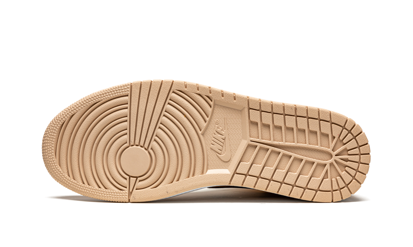 AIR JORDAN 1 MID SE WMNS "Particle Beige"