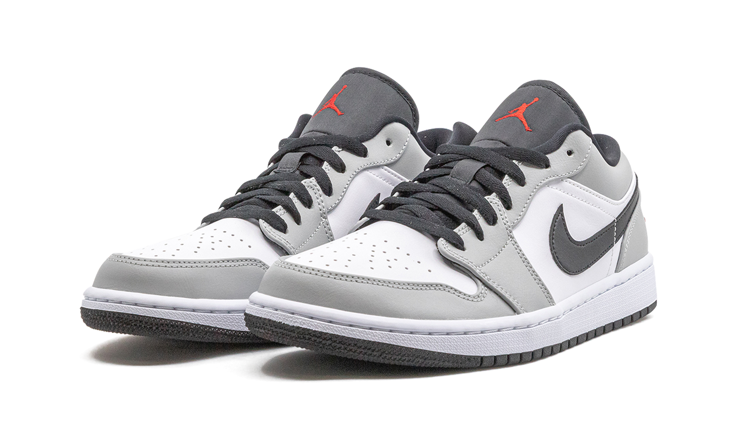 Air Jordan 1 Low "Light Smoke Grey"