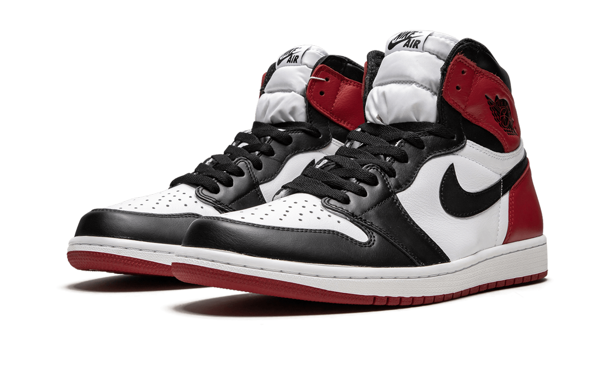 Air Jordan 1 Retro High OG "Black Toe 2016"