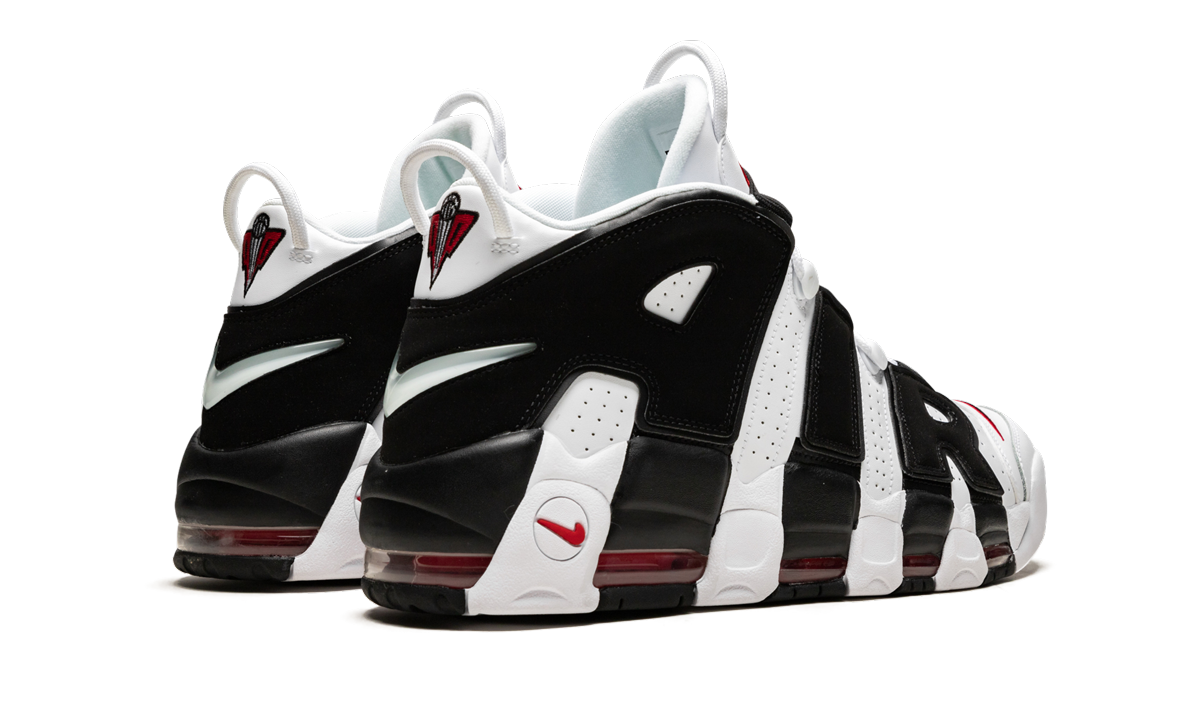 Air More Uptempo "Bulls"