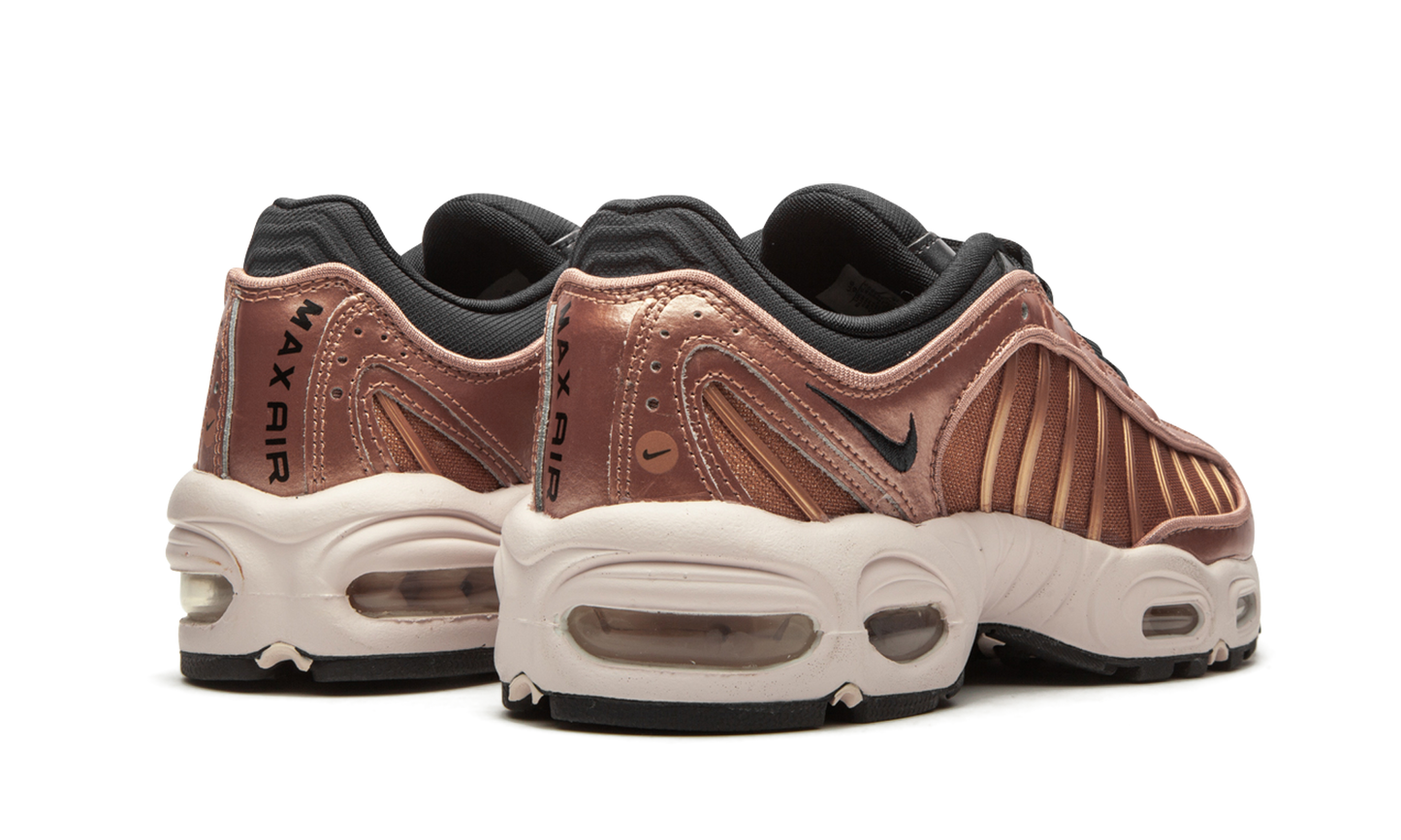 AIR MAX TAILIND 4 WMNS "Metallic Red Bronze"