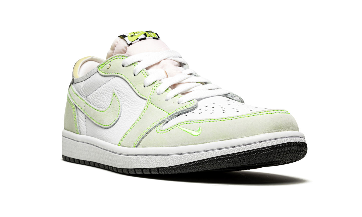 Air Jordan 1 Low OG "Ghost Green"