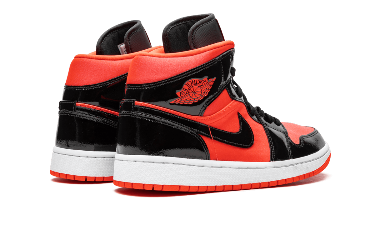 AIR JORDAN 1 MID WMNS "Hot Punch"