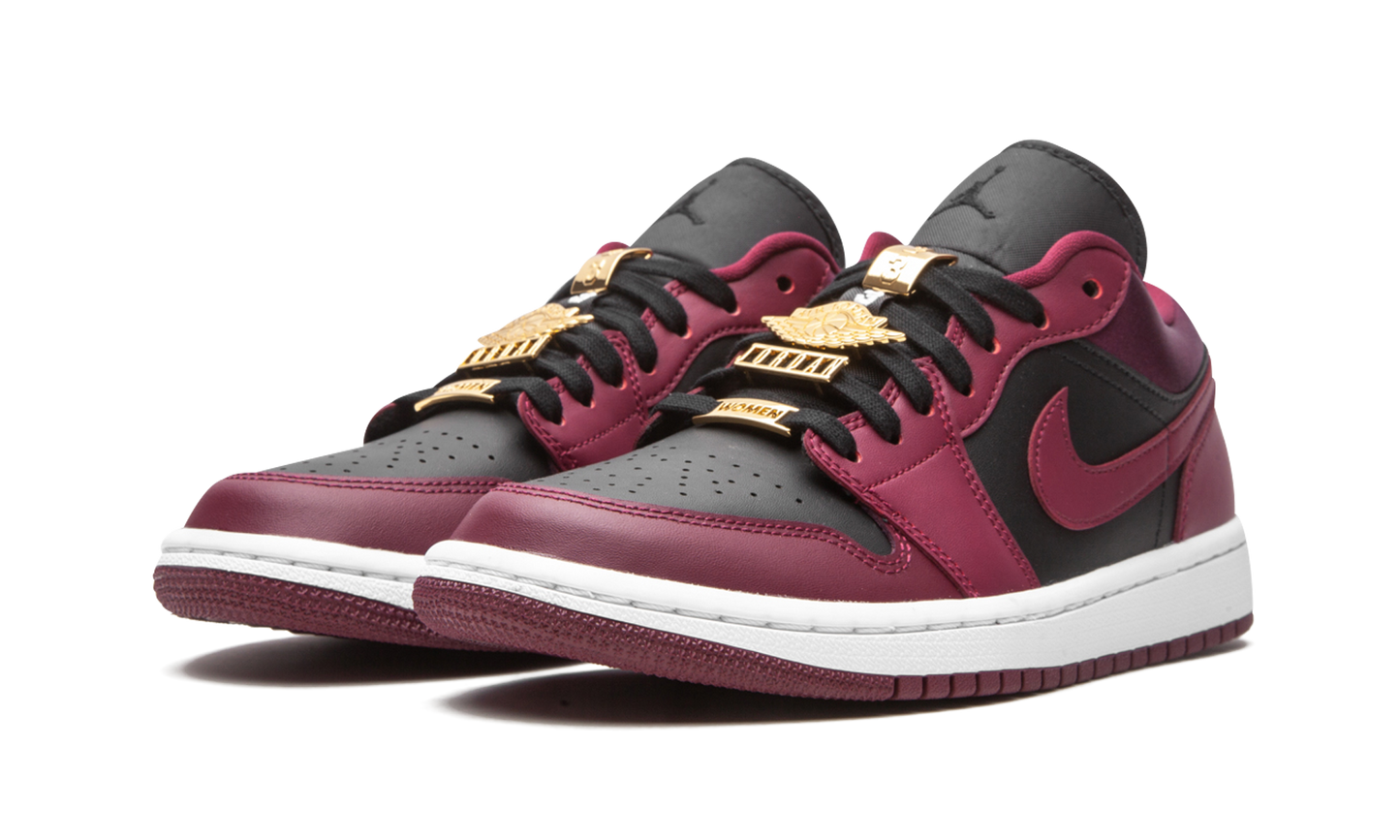 AIR JORDAN 1 LO SE WMNS "Beetroot"