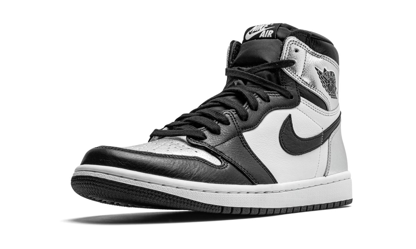 AIR JORDAN 1 RETRO HIGH OG WMNS "Silver Toe"