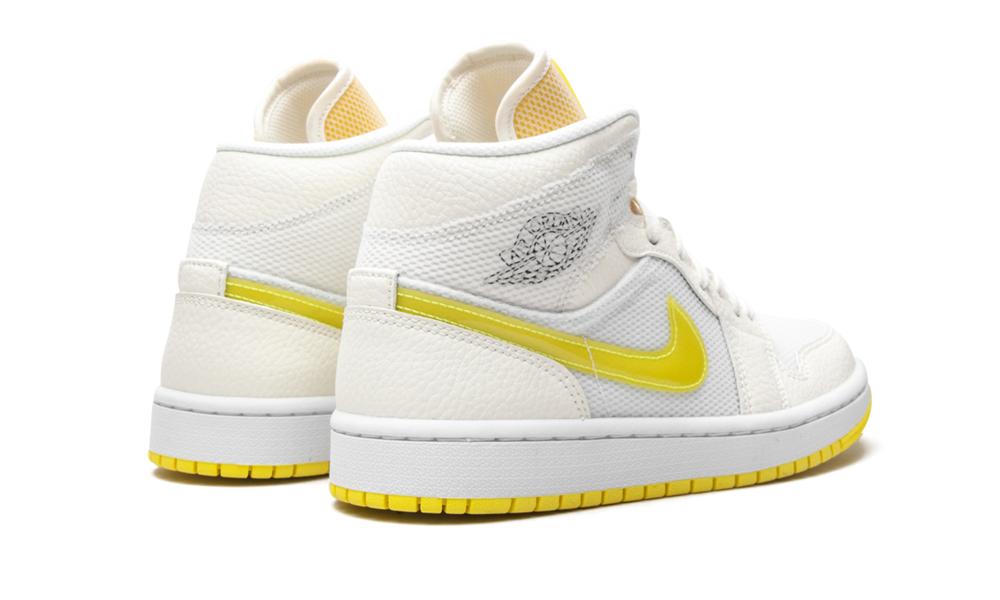 AIR JORDAN 1 MID SE WMNS "Voltage Yellow"