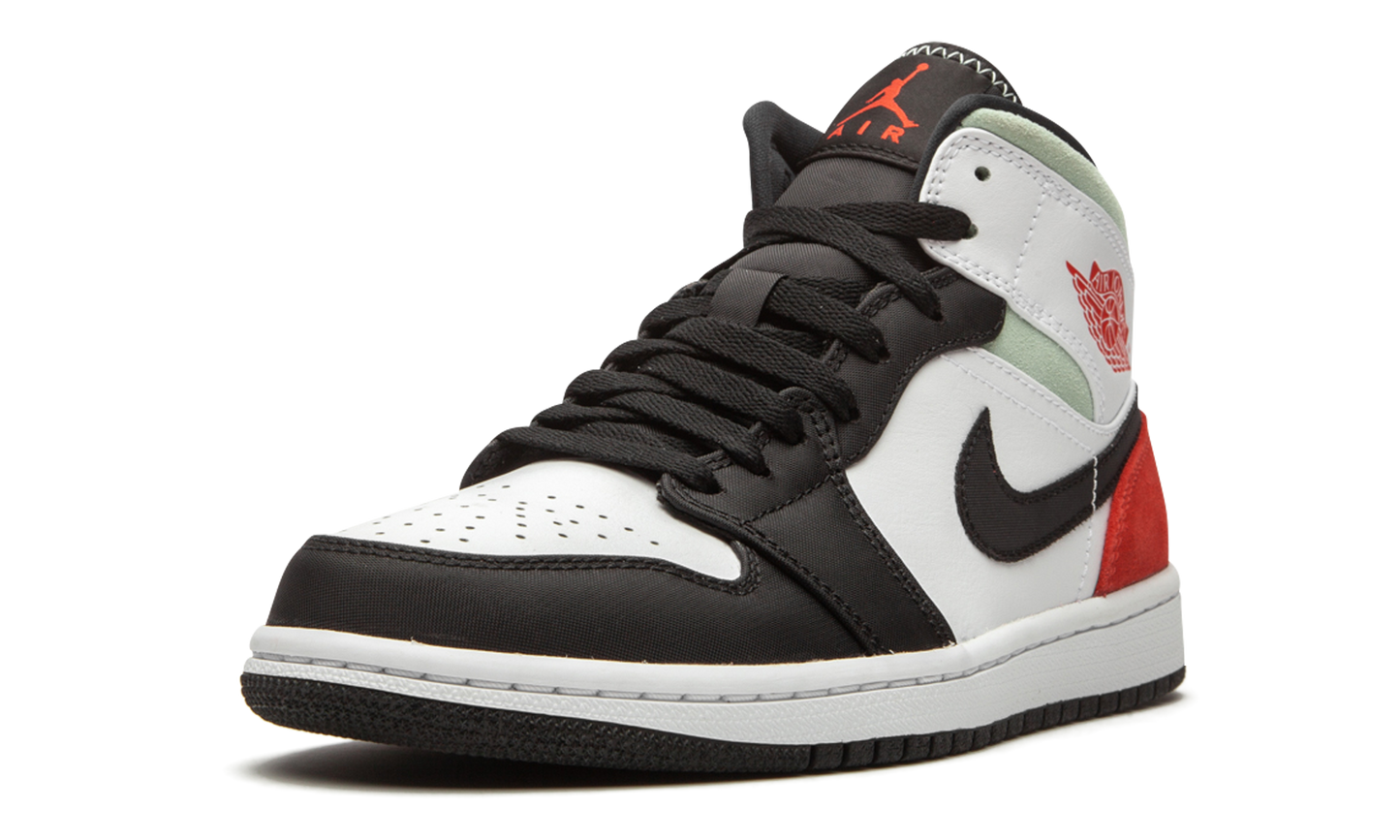 Jordan 1 Mid SE "Red Black Toe"